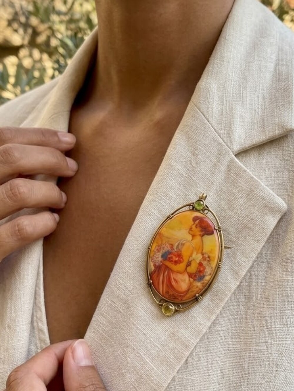 Vintage Art Nouveau Woman Oval Brooch